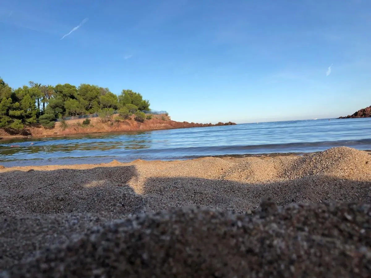 Appartement Roches d’azur à Saint-Raphaël 0*,  France